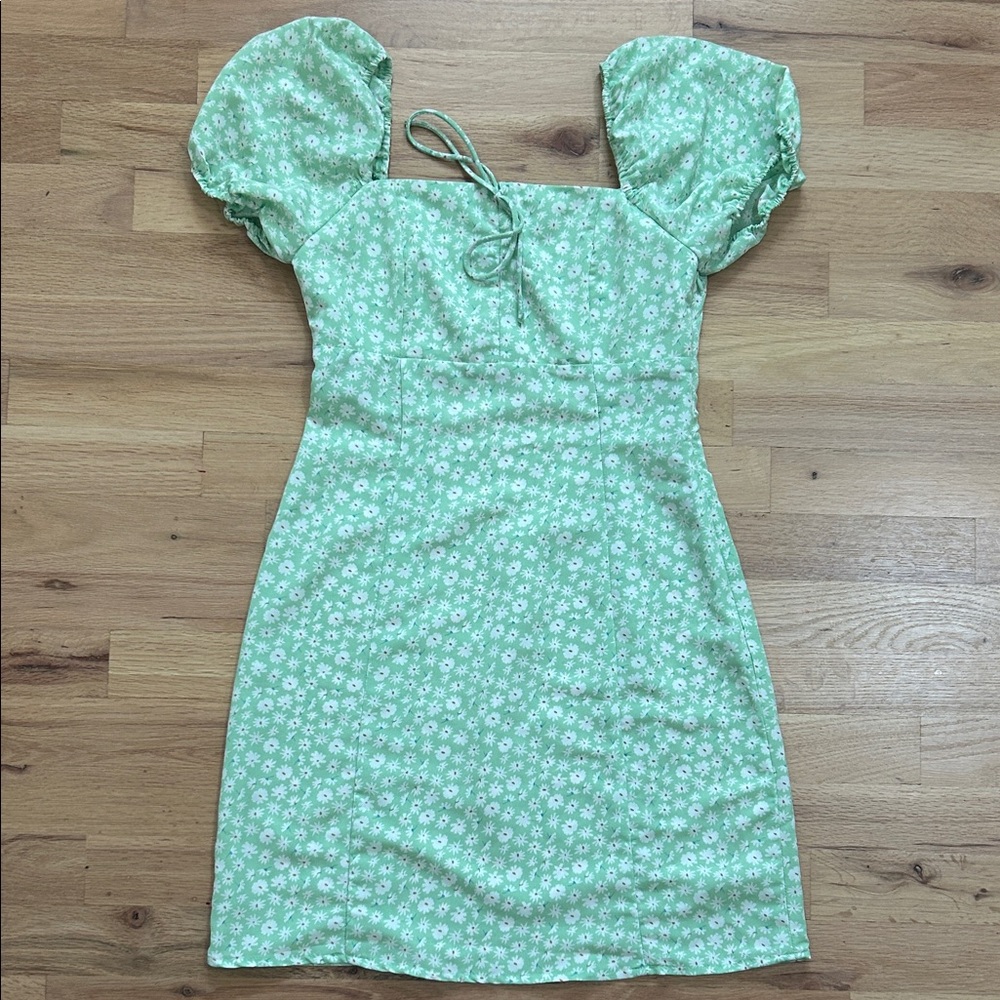 Green Floral Puff-Sleeve Sundress